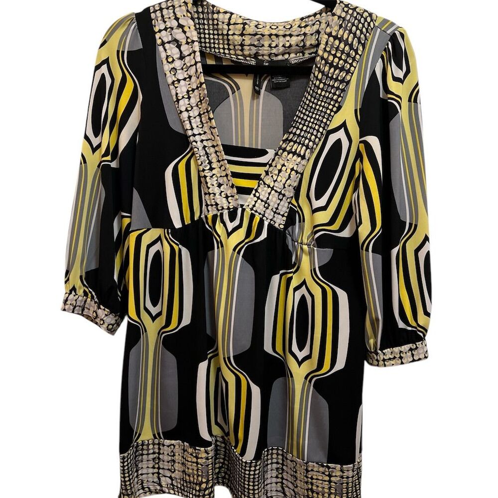 New Directions Women's
Geometric 3/4 Sleeve V-Neck Top Multicolor M
